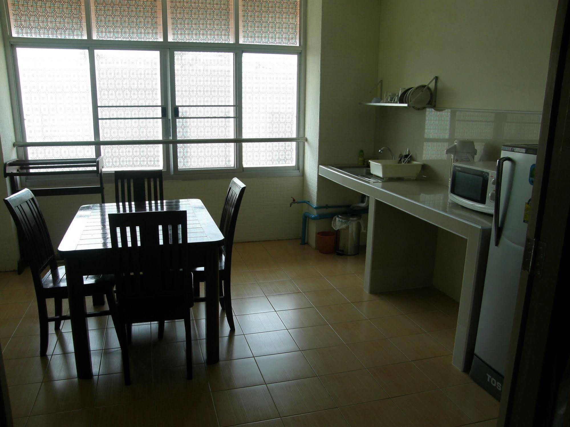 อัญชนาเฮาส์ Hotel หาดจอมเทียน ภายนอก รูปภาพ
